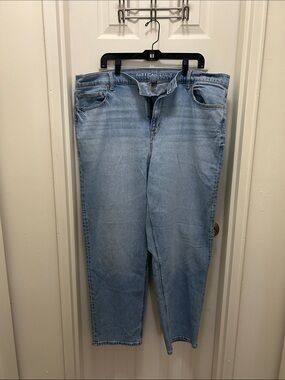 American Eagle Outfitters Light Blue Super High Rise Straight Jeans
